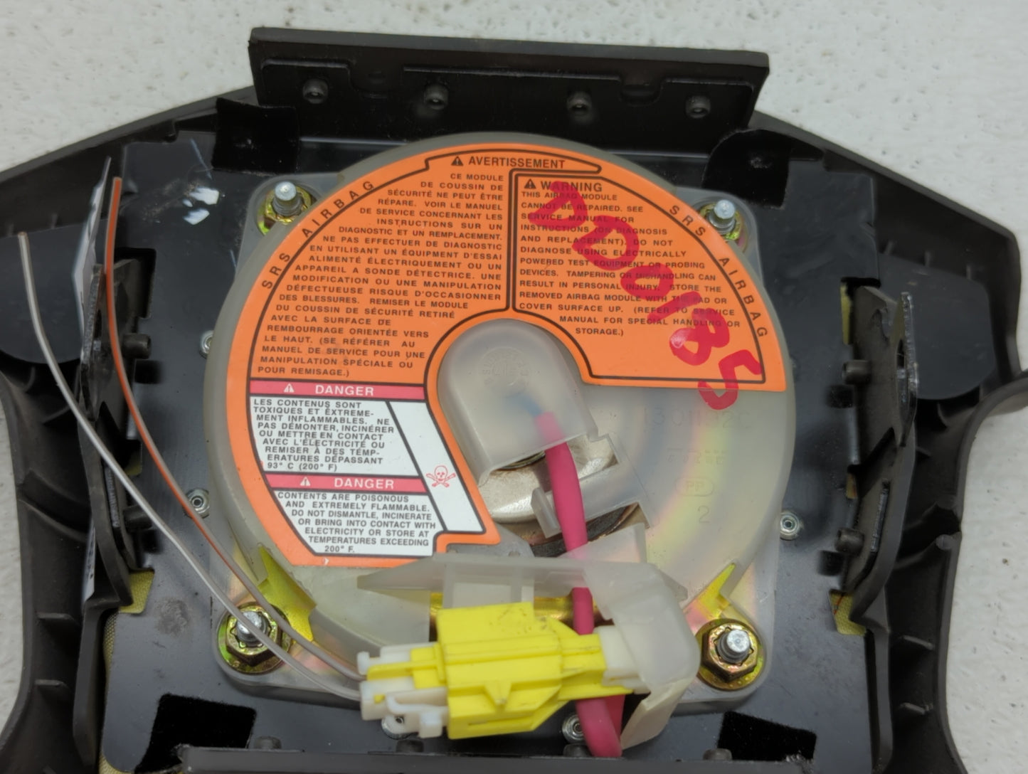1998 Mercury Villager Air Bag Driver Left Steering Wheel Mounted Fits OEM Used Auto Parts - Oemusedautoparts1.com