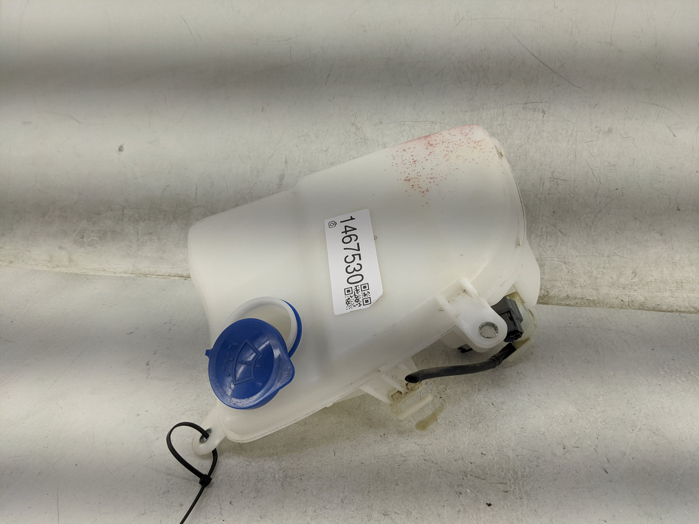 1998 Mitsubishi Lancer Windshield Washer Fluid Reservoir Bottle - Oemusedautoparts1.com