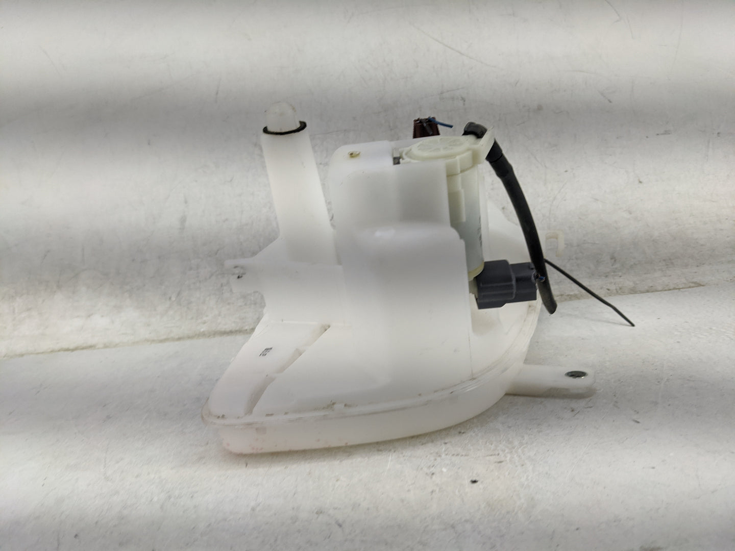 1998 Mitsubishi Lancer Windshield Washer Fluid Reservoir Bottle - Oemusedautoparts1.com