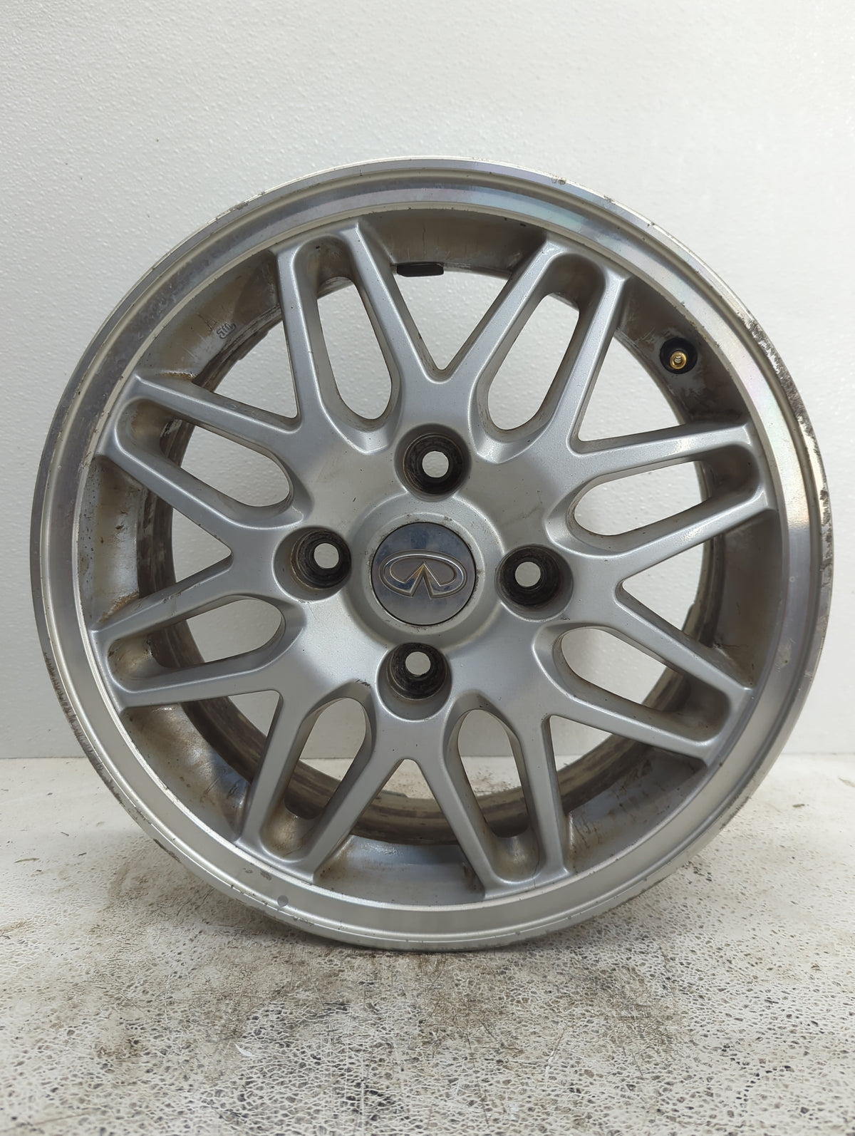1997-1998 Nissan 240sx Oem Wheel Rim 1101173 - Oemusedautoparts1.com