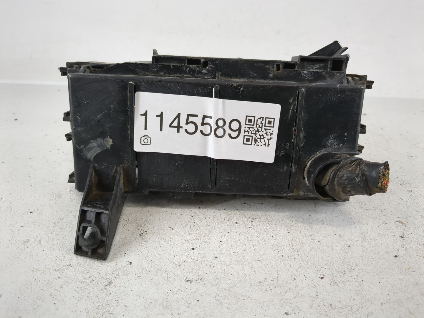 1998 Nissan Altima Fusebox Fuse Box Panel Relay Module P/N:24382-0Z000 Fits OEM Used Auto Parts - Oemusedautoparts1.com