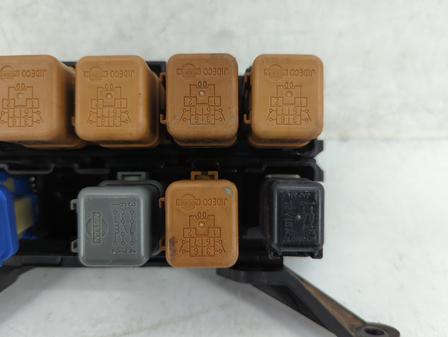 1998 Nissan Altima Fusebox Fuse Box Panel Relay Module P/N:9707180755 Fits OEM Used Auto Parts - Oemusedautoparts1.com