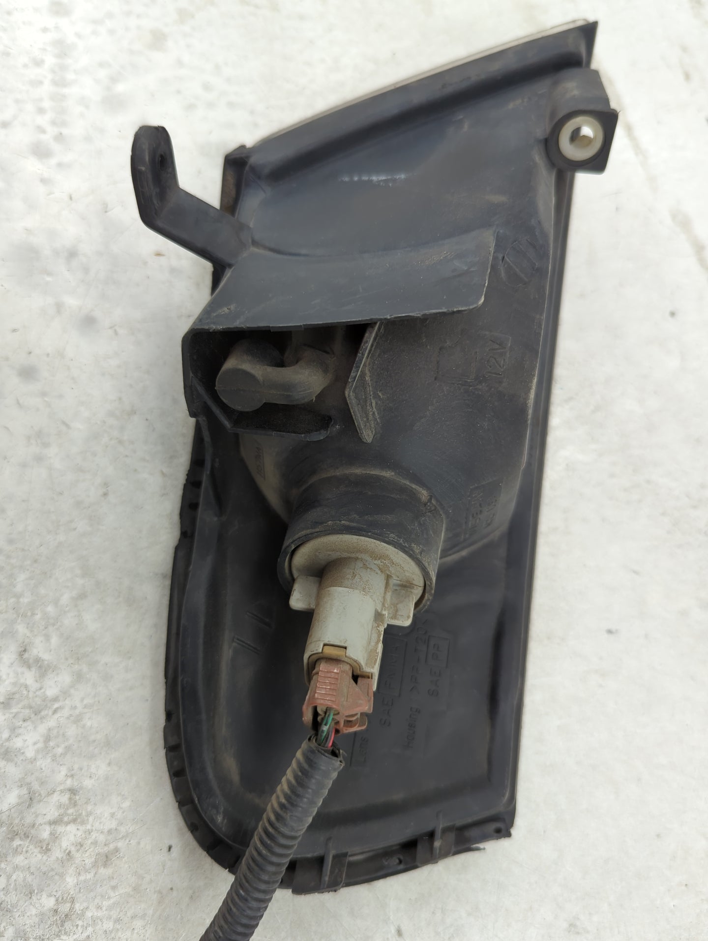 1998-1999 Nissan Altima Passenger Right Oem Head Light Headlight Lamp - Oemusedautoparts1.com