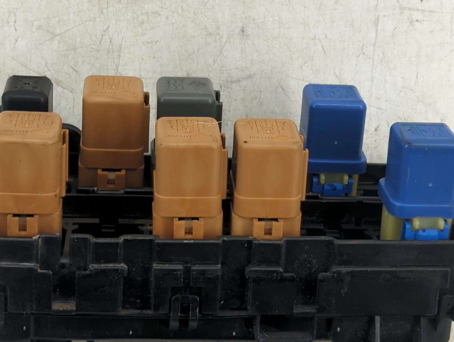 2000-2001 Nissan Altima Fusebox Fuse Box Panel Relay Module P/N:24382-0Z000 7124-6529 Fits Fits 2000 2001 OEM Used Auto Part