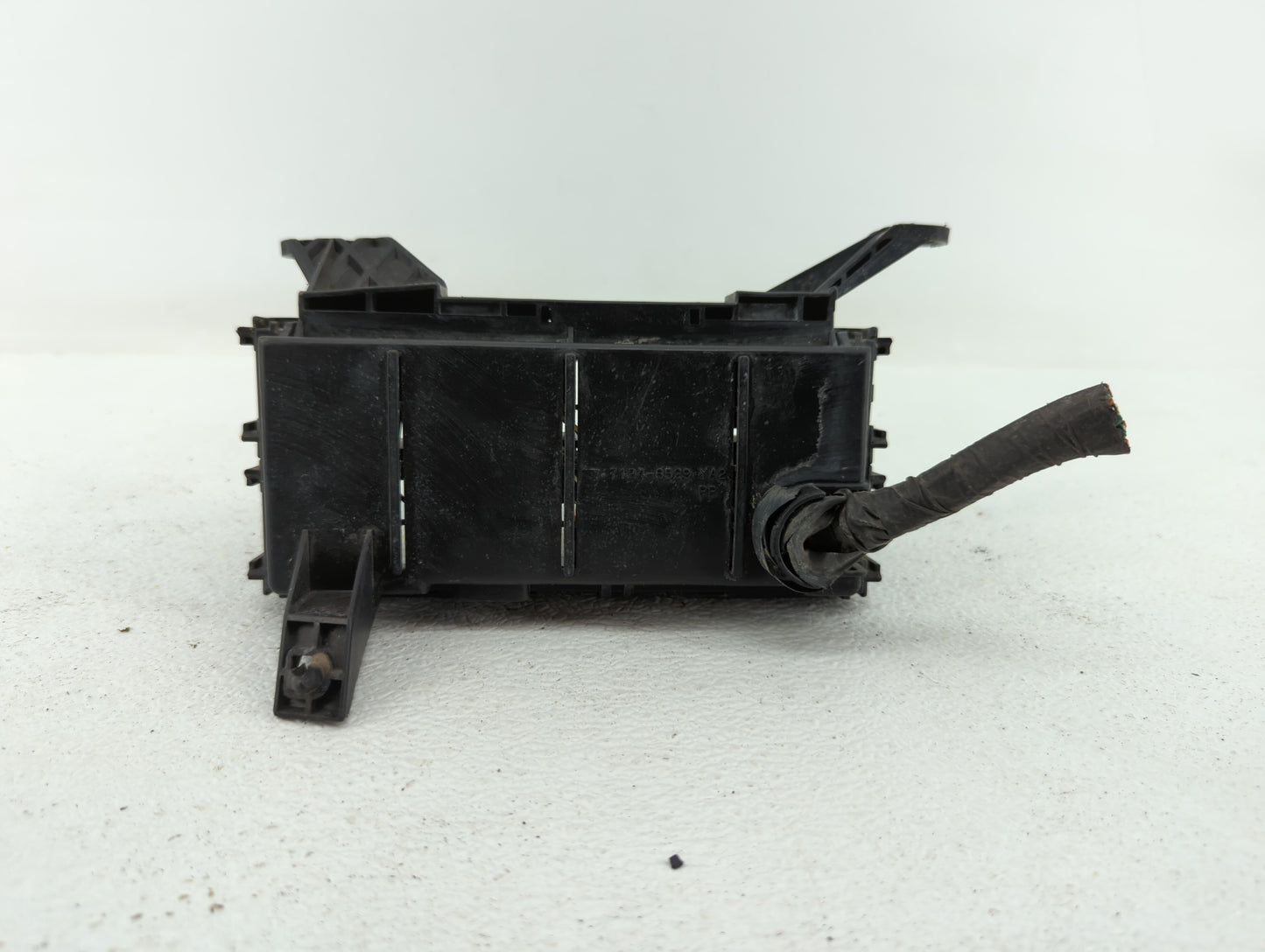 2000-2001 Nissan Altima Fusebox Fuse Box Panel Relay Module P/N:7124-6529 Fits Fits 2000 2001 OEM Used Auto Parts - Oemuseda