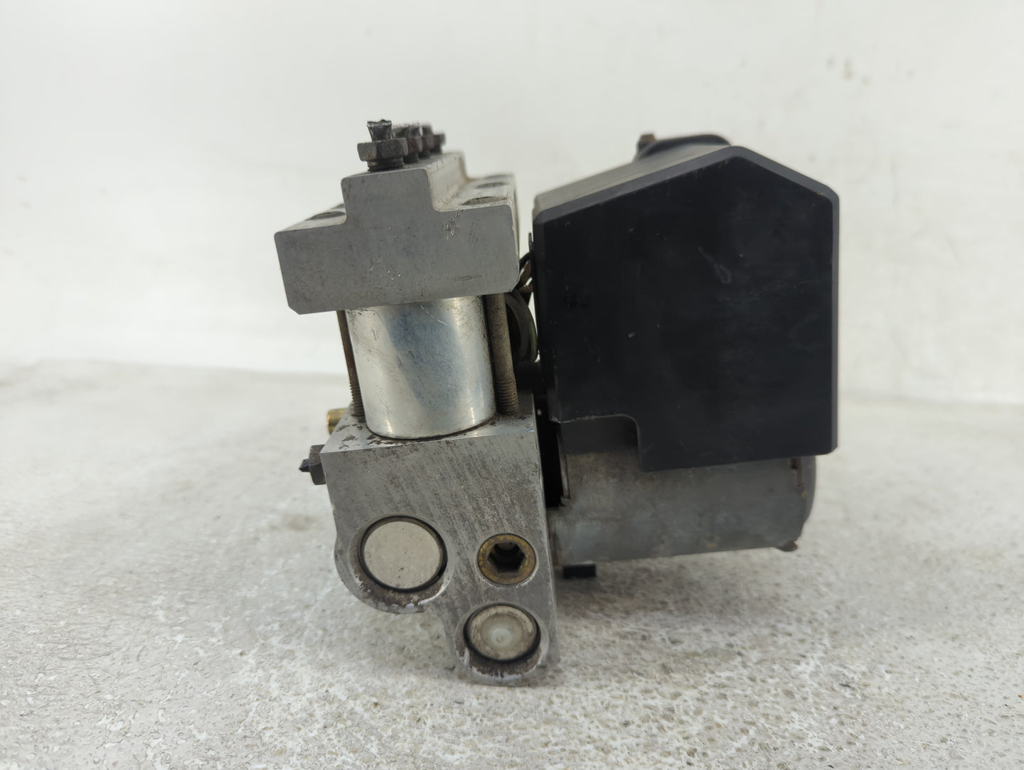 1996-1998 Nissan Quest ABS Pump Control Module Replacement P/N:0 265 206 020 Fits Fits 1996 1997 1998 OEM Used Auto Parts - 
