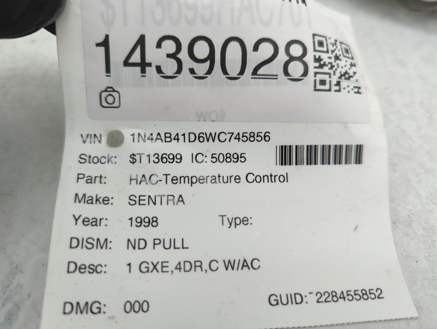 1998-1999 Nissan Sentra Climate Control Module Temperature AC/Heater Replacement Fits Fits 1998 1999 OEM Used Auto Parts - O