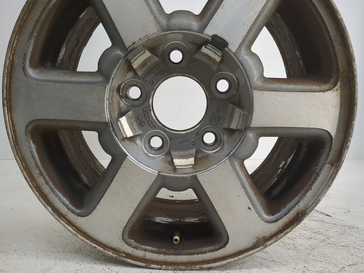 1998-2001 Oldsmobile Bravada Oem Wheel Rim 1220906 - Oemusedautoparts1.com