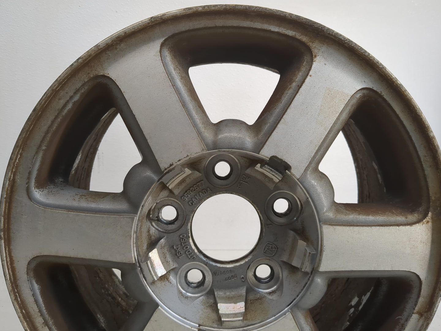 1998-2001 Oldsmobile Bravada Oem Wheel Rim 1220906 - Oemusedautoparts1.com