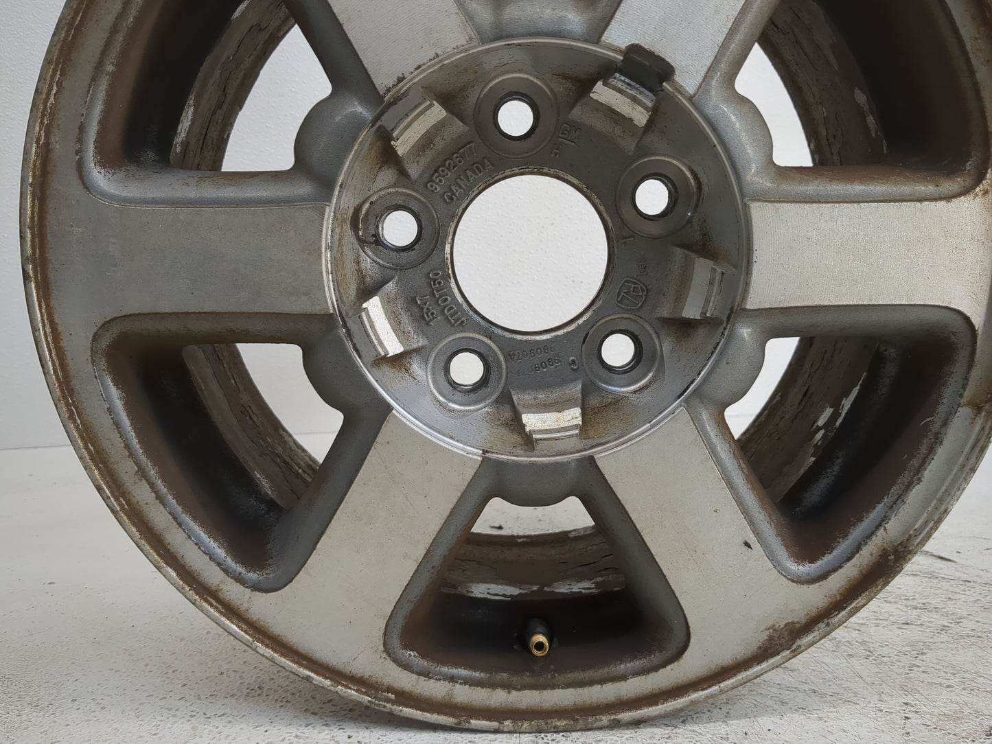 1998-2001 Oldsmobile Bravada Oem Wheel Rim 1220906 - Oemusedautoparts1.com