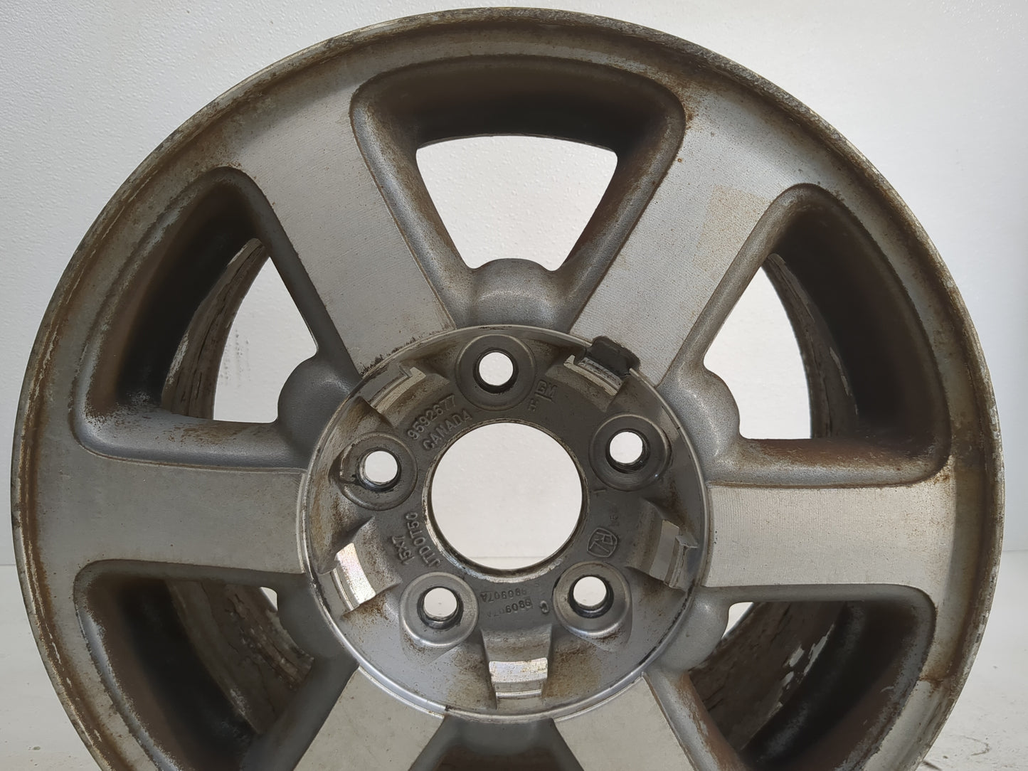 1998-2001 Oldsmobile Bravada Oem Wheel Rim 1220906 - Oemusedautoparts1.com