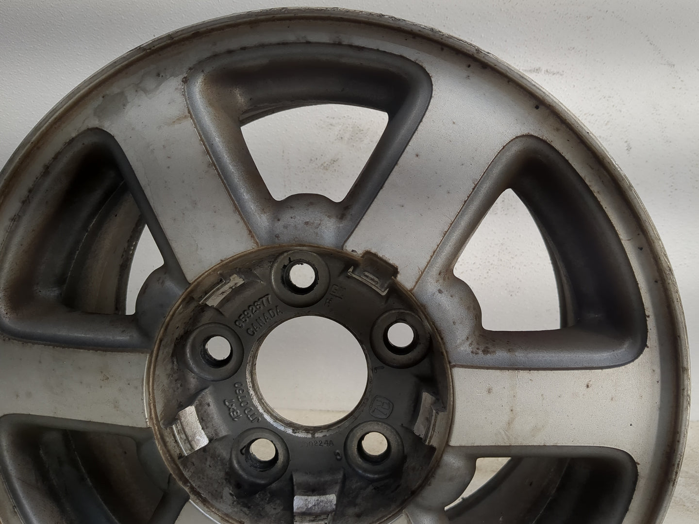 1998-2001 Oldsmobile Bravada Oem Wheel Rim 1220907 - Oemusedautoparts1.com