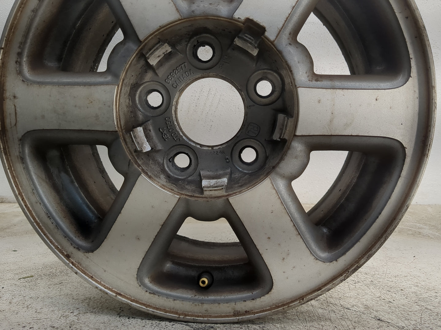 1998-2001 Oldsmobile Bravada Oem Wheel Rim 1220907 - Oemusedautoparts1.com