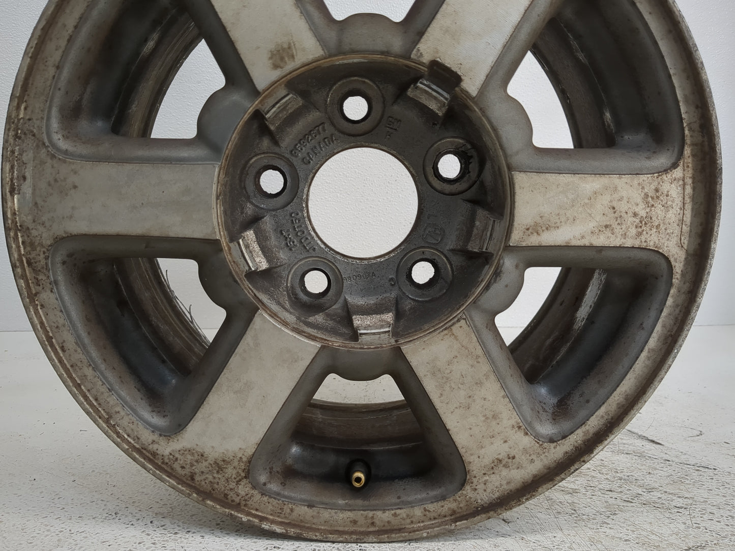 1998-2001 Oldsmobile Bravada Oem Wheel Rim 1220908 - Oemusedautoparts1.com