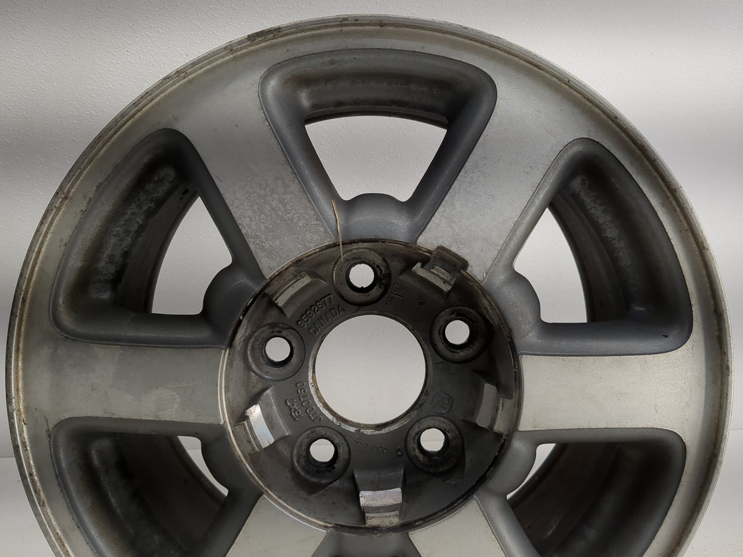 1998-2001 Oldsmobile Bravada Oem Wheel Rim 1220909 - Oemusedautoparts1.com