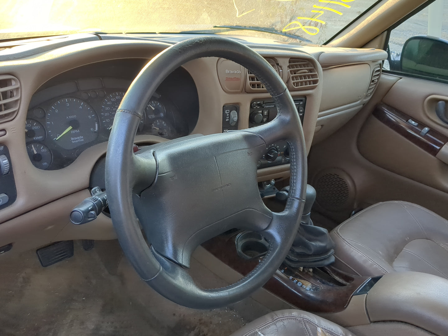 1998-1998 Oldsmobile Bravada Air Bag Driver Left Steering Wheel Mounted - Oemusedautoparts1.com
