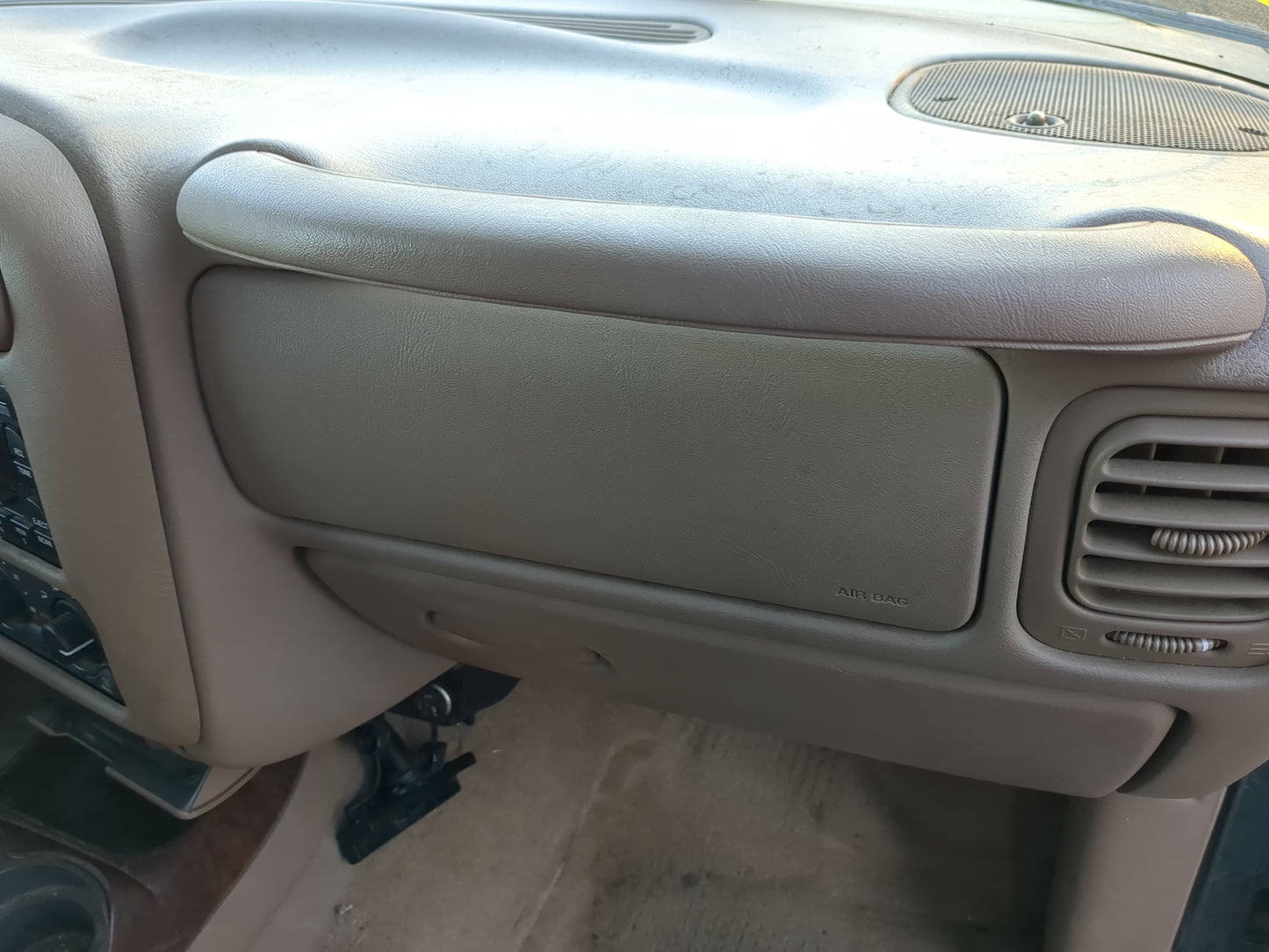 1998-1999 Oldsmobile Bravada Air Bag Passenger Right Dashboard OEM Fits Fits 1998 1999 OEM Used Auto Parts - Oemusedautopart