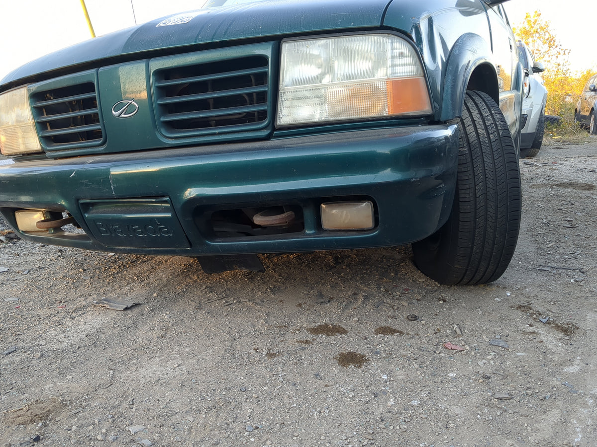 1998-2001 Oldsmobile Bravada Front Bumper - Oem 1221198 - Oemusedautoparts1.com