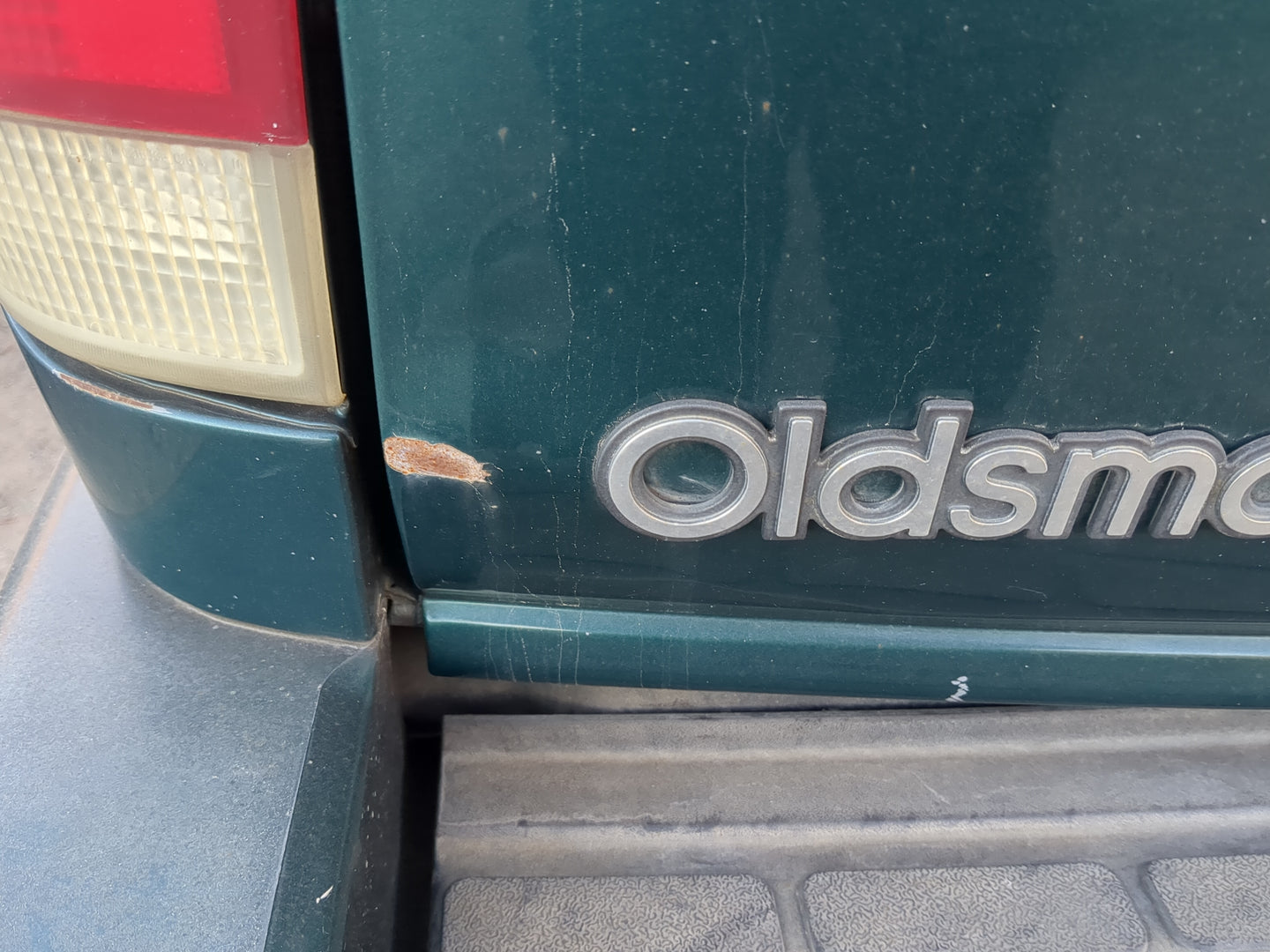 1997-2001 Oldsmobile Bravada Trunk/decklid/hatch/tailgate Oem - Oemusedautoparts1.com