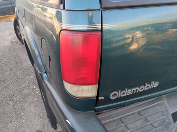 1996-2001 Oldsmobile Bravada Tail Light Assembly Driver Left OEM Fits Fits 1995 1996 1997 1998 1999 2000 2001 2002 2003 2004