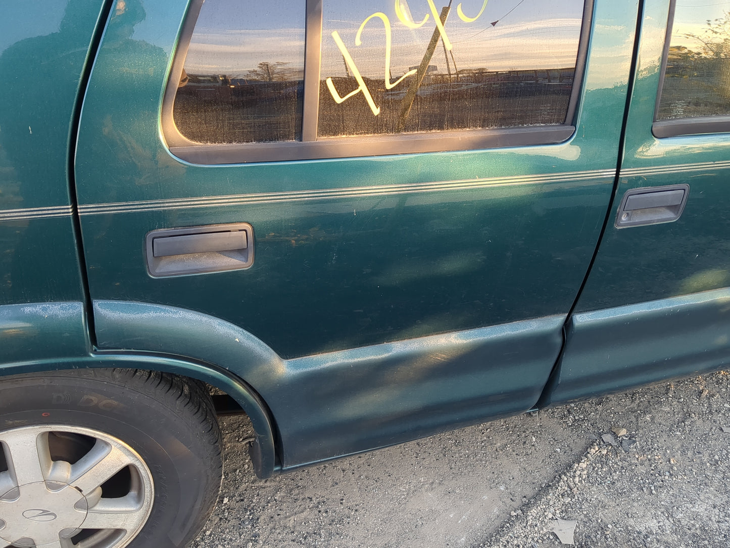 1998-2001 Oldsmobile Bravada Passenger Rear Door Oem - Oemusedautoparts1.com