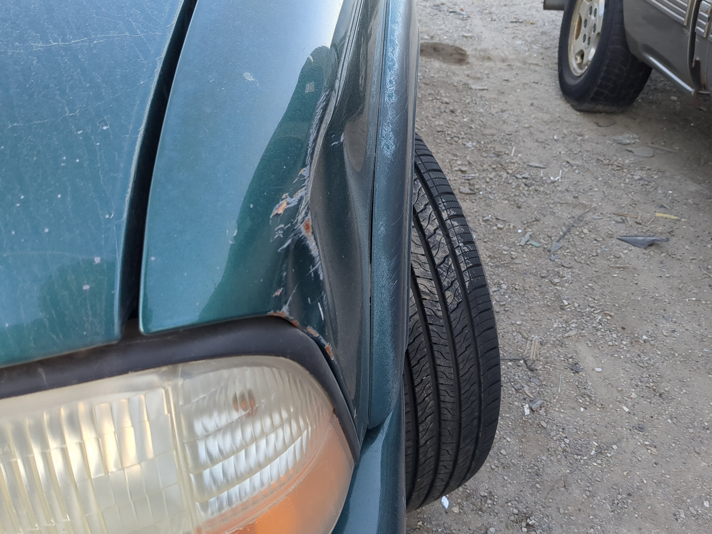 1996-2001 Oldsmobile Bravada Driver Fender 1221289 - Oemusedautoparts1.com