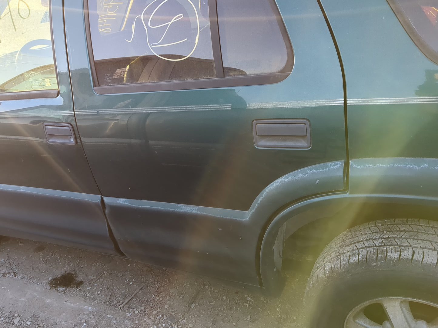 1998-2001 Oldsmobile Bravada Driver Rear Door Oem - Oemusedautoparts1.com
