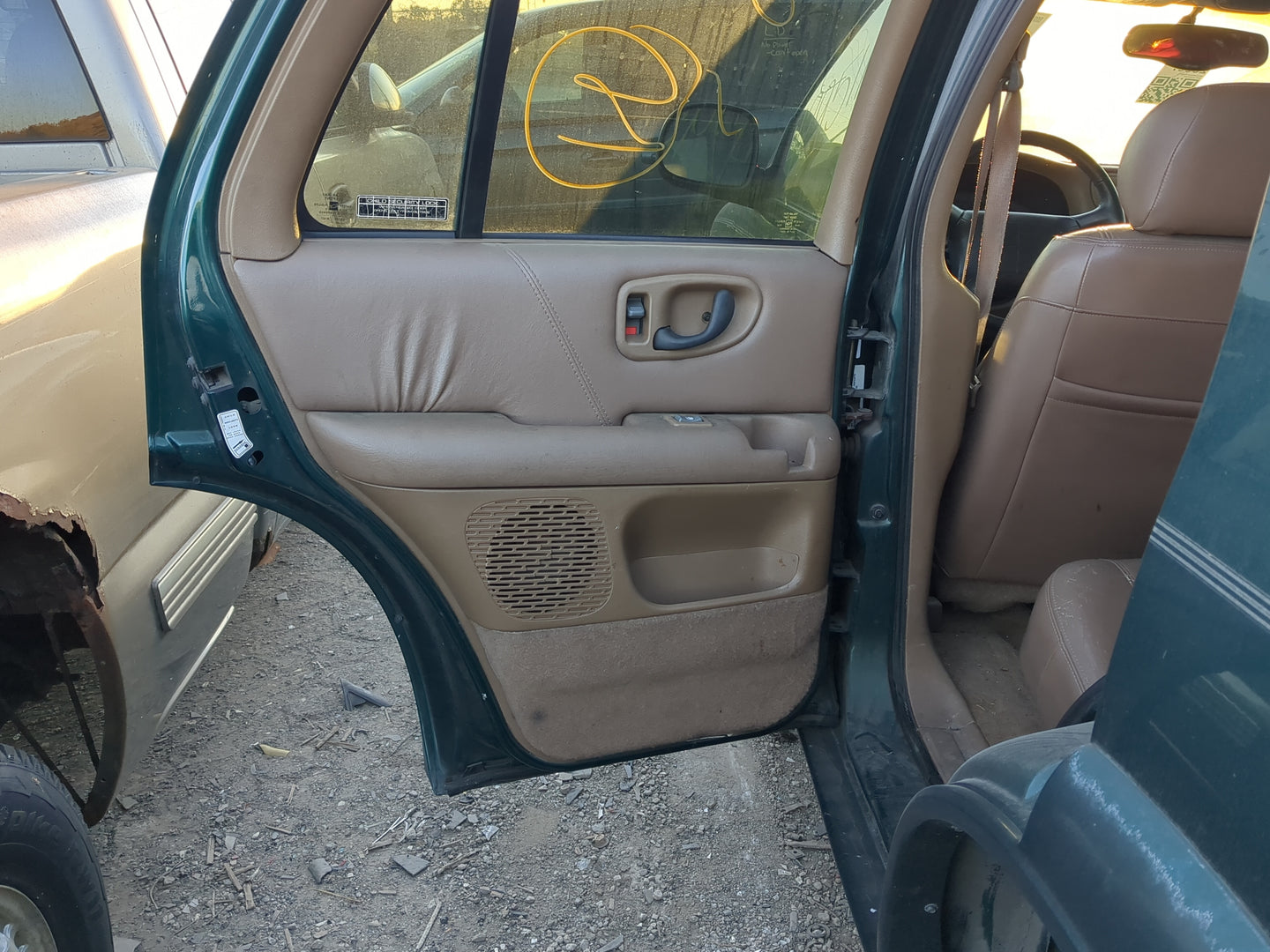 1998-2001 Oldsmobile Bravada Driver Rear Door Oem 1221291 - Oemusedautoparts1.com
