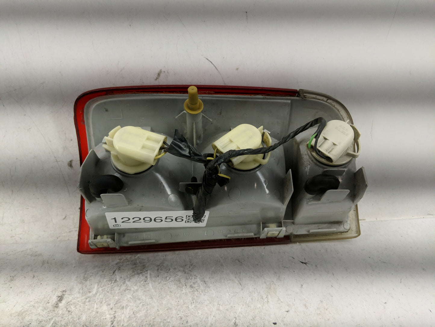 1996-2001 Oldsmobile Bravada Tail Light Assembly Driver Left OEM Fits Fits 1995 1996 1997 1998 1999 2000 2001 2002 2003 2004