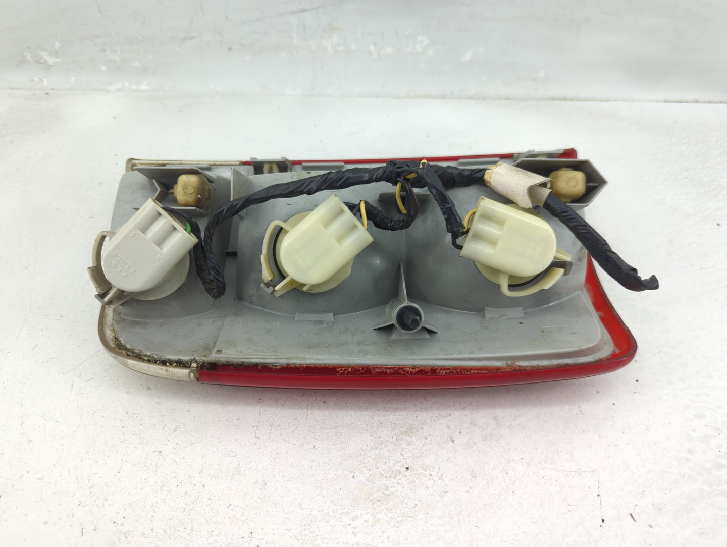 1996-2001 Oldsmobile Bravada Tail Light Assembly Driver Left OEM P/N:16518499 Fits OEM Used Auto Parts - Oemusedautoparts1.c
