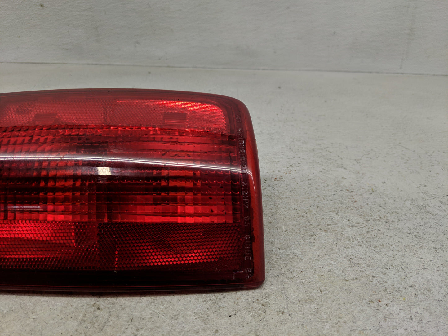 1996-2001 Oldsmobile Bravada Tail Light Assembly Driver Left OEM P/N:16518499 Fits OEM Used Auto Parts - Oemusedautoparts1.c