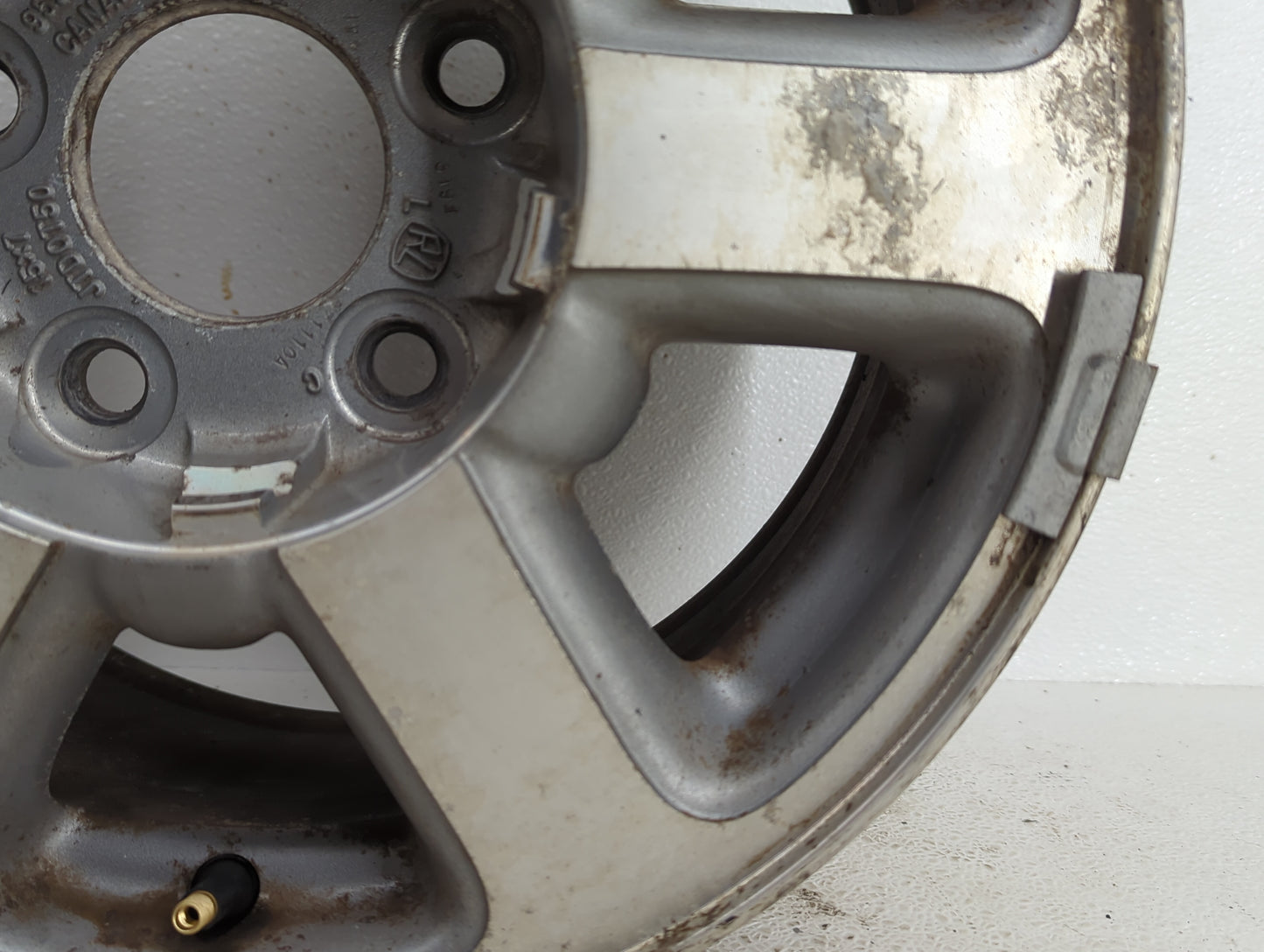 1998-2001 Oldsmobile Bravada Oem Wheel Rim 805251 - Oemusedautoparts1.com