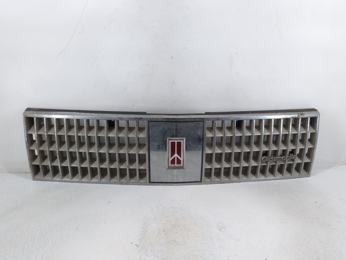 1997-1999 Oldsmobile Cutlass Front Grille Bumper Not Included - Oemusedautoparts1.com
