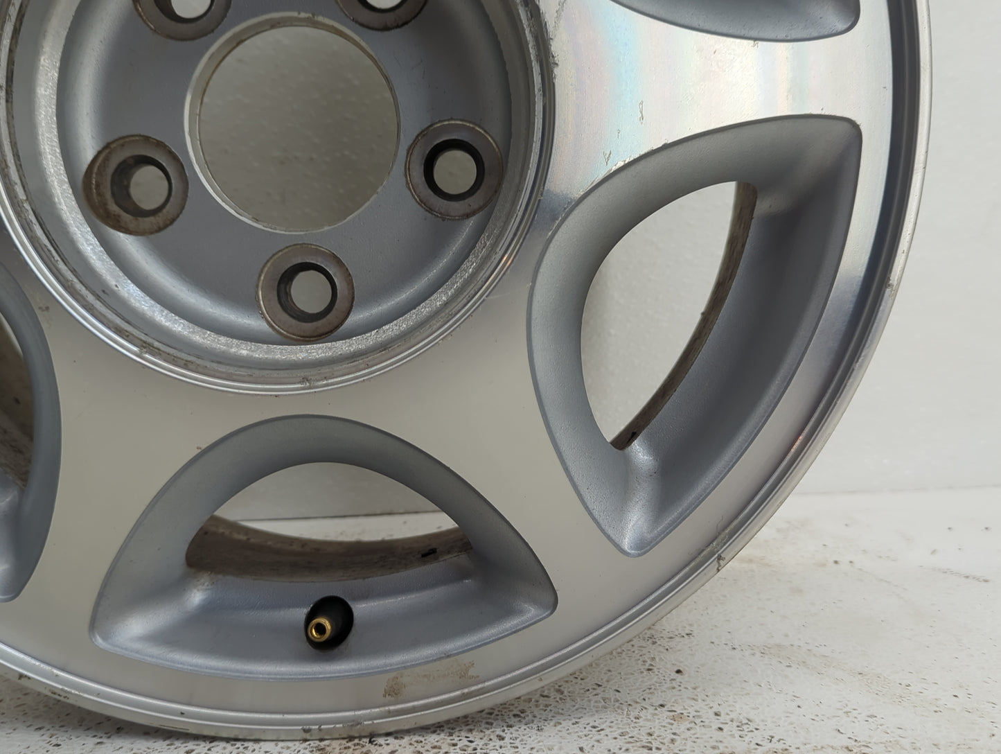 1997-1999 Oldsmobile Cutlass Oem Wheel Rim 922118 - Oemusedautoparts1.com