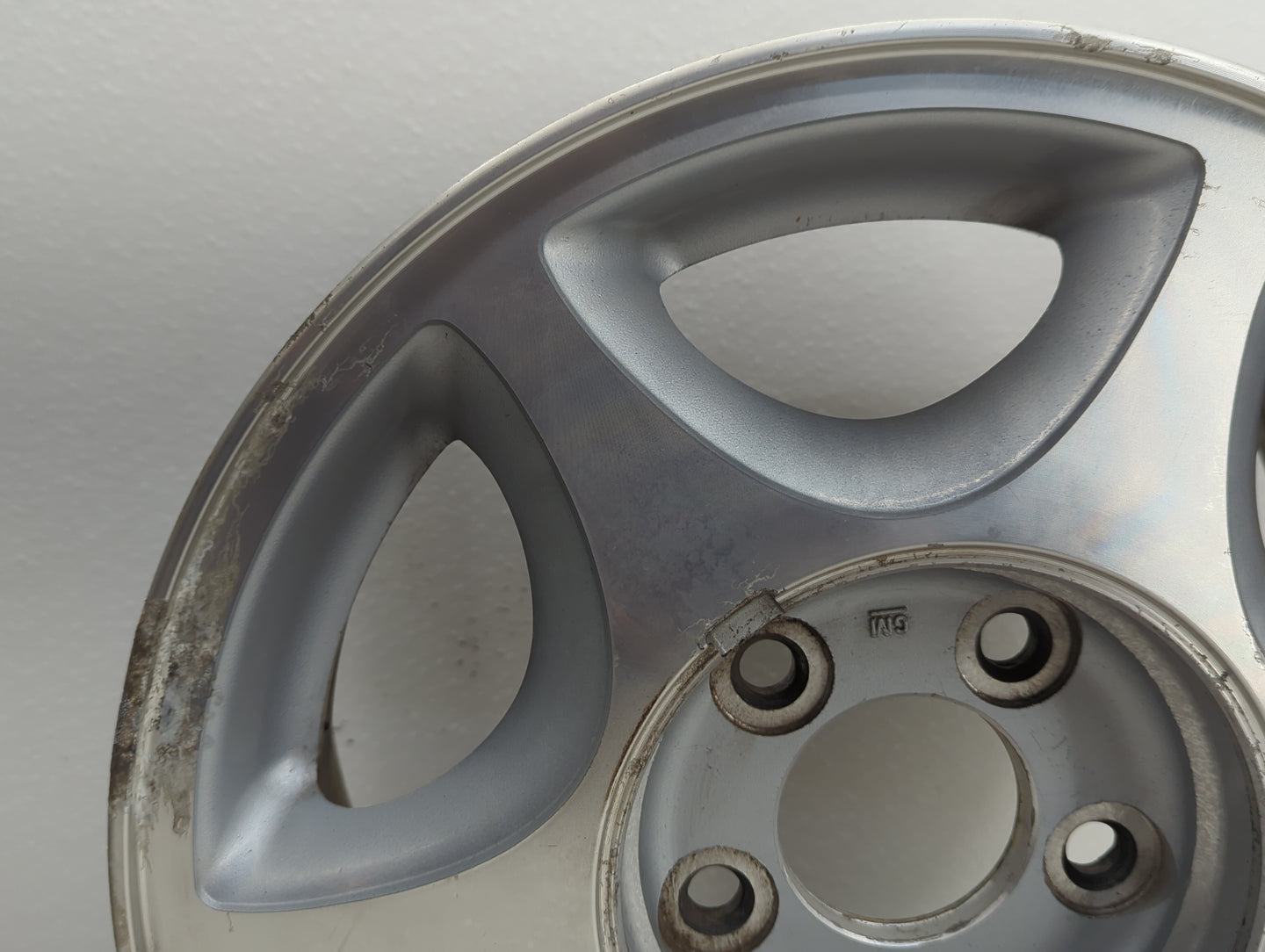 1997-1999 Oldsmobile Cutlass Oem Wheel Rim 922118 - Oemusedautoparts1.com