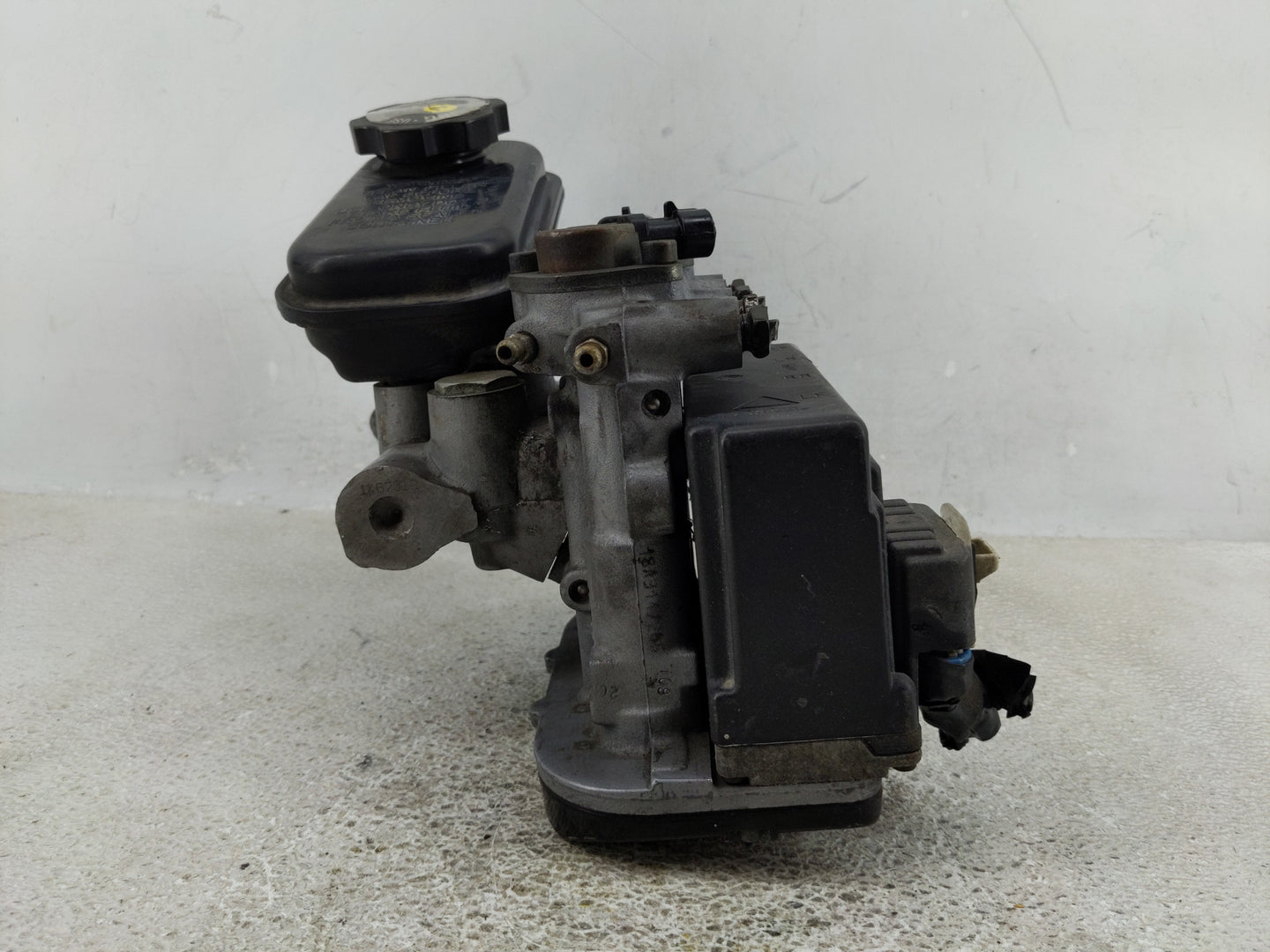 1996-1998 Pontiac Grand Am ABS Pump Control Module Replacement Fits Fits 1996 1997 1998 OEM Used Auto Parts - Oemusedautopar