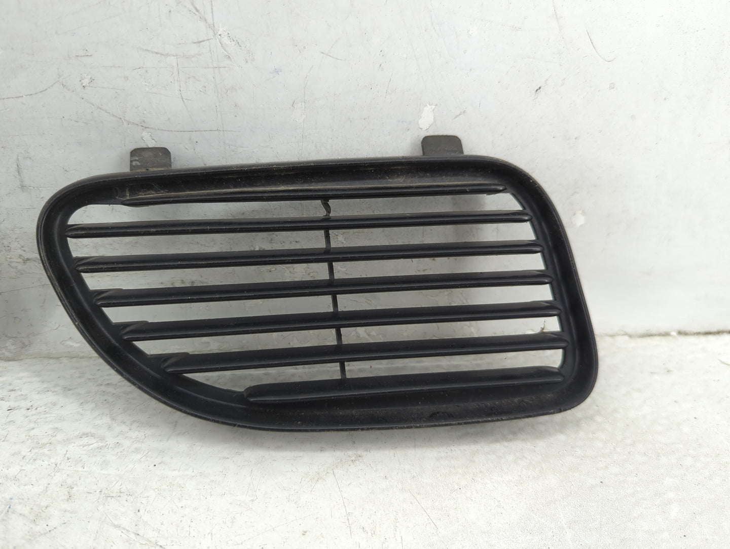 1996-1998 Pontiac Grand Am Front Grille Bumper Not Included - Oemusedautoparts1.com