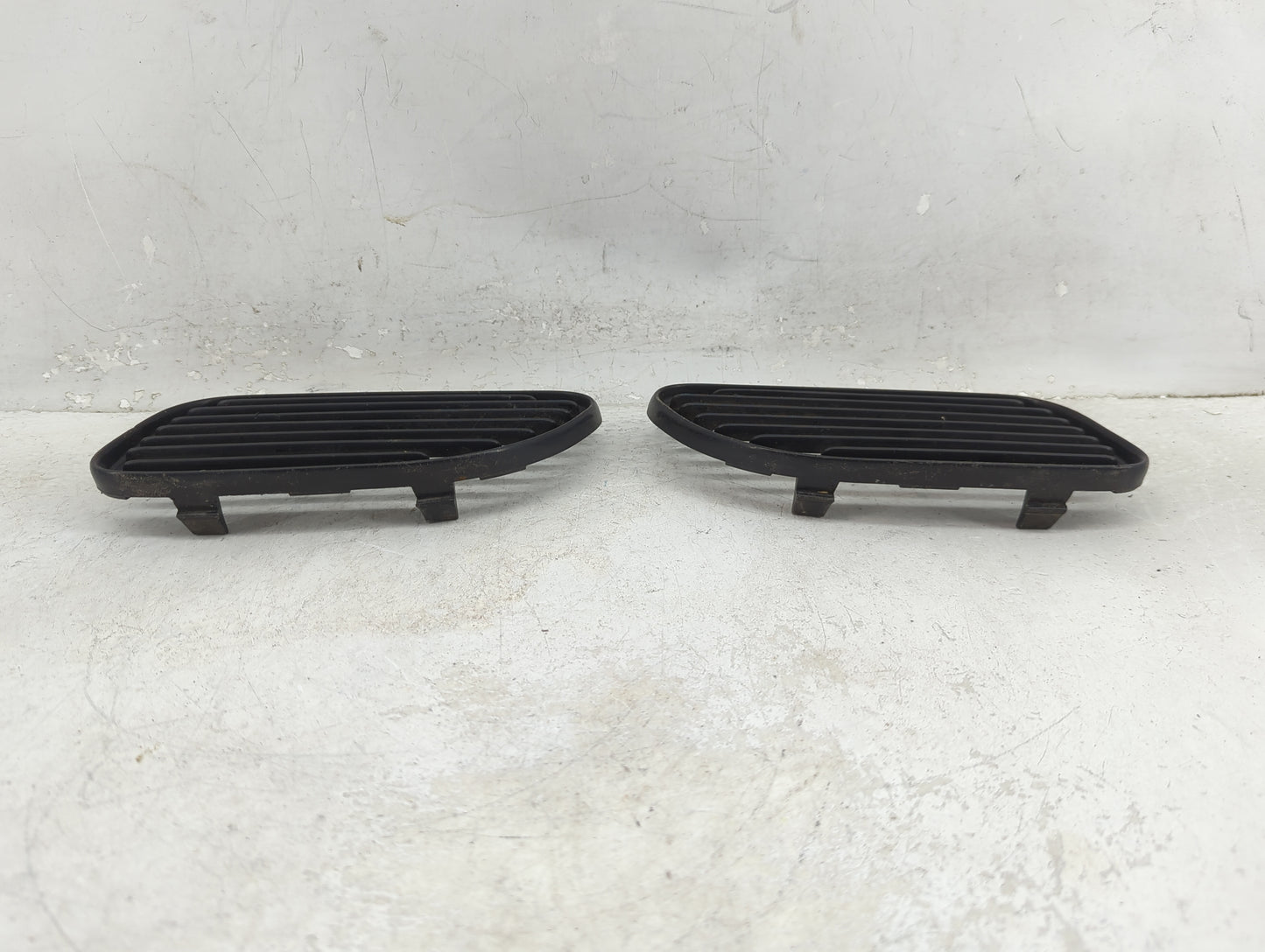 1996-1998 Pontiac Grand Am Front Grille Bumper Not Included - Oemusedautoparts1.com