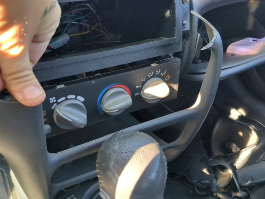 1996-1998 Pontiac Grand Am Climate Control Module Temperature AC/Heater Replacement Fits Fits 1996 1997 1998 OEM Used Auto P