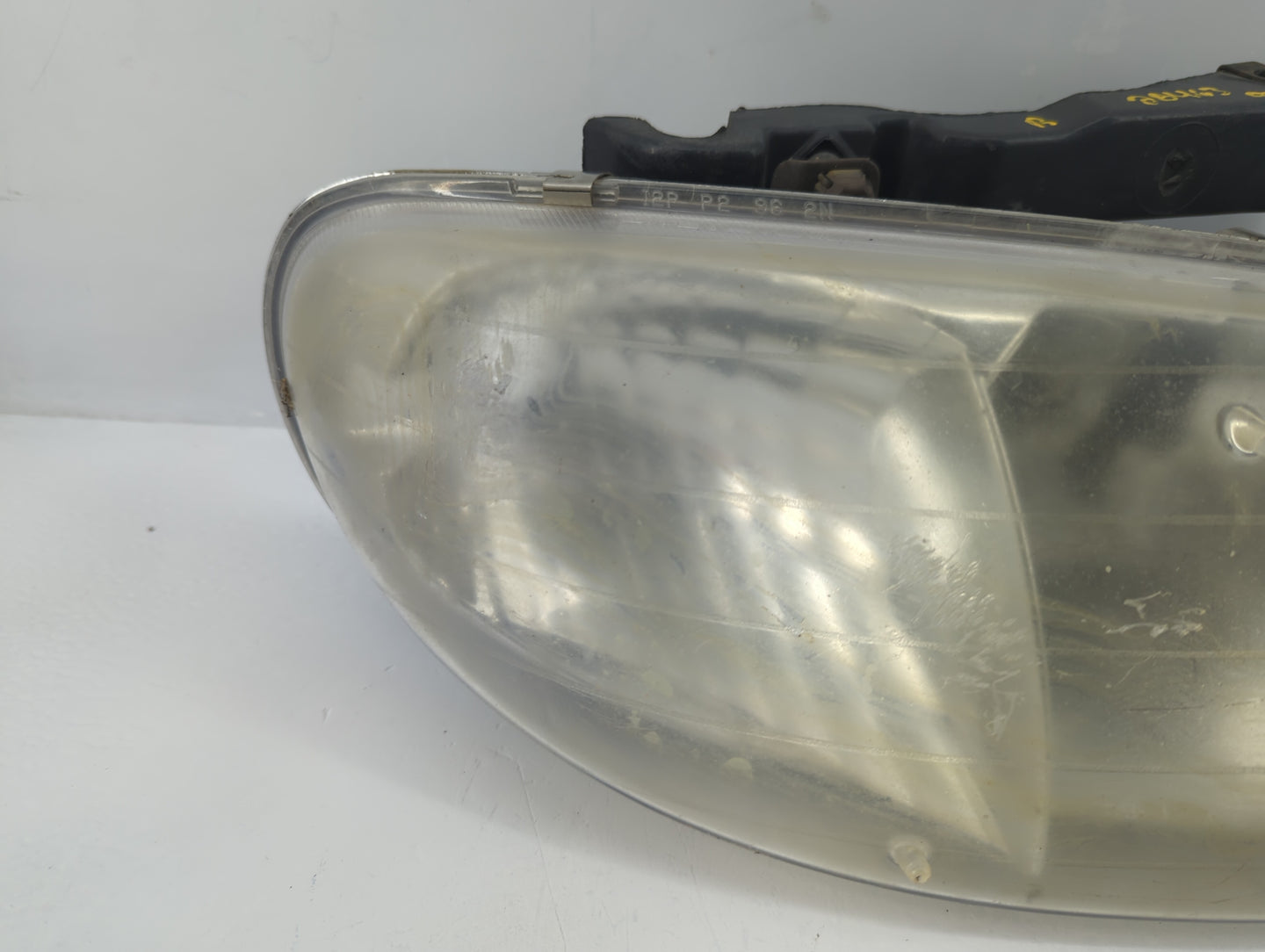 1996-1998 Pontiac Grand Am Passenger Right Oem Head Light Headlight Lamp - Oemusedautoparts1.com