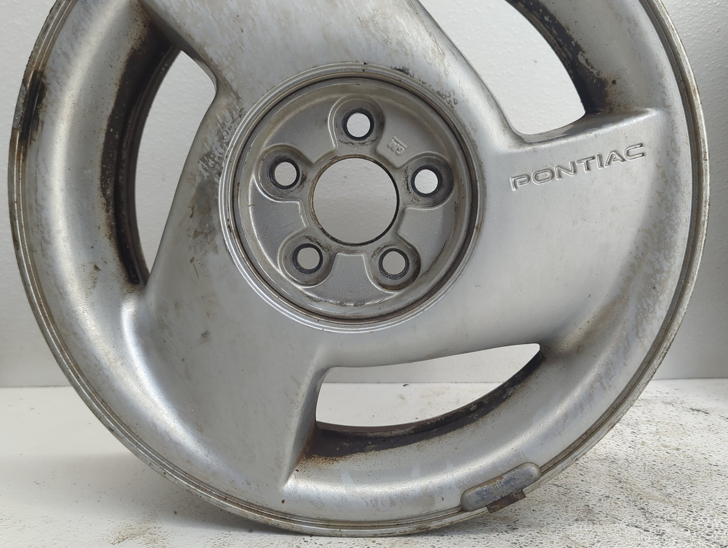 1996-1998 Pontiac Grand Am Oem Wheel Rim - Oemusedautoparts1.com