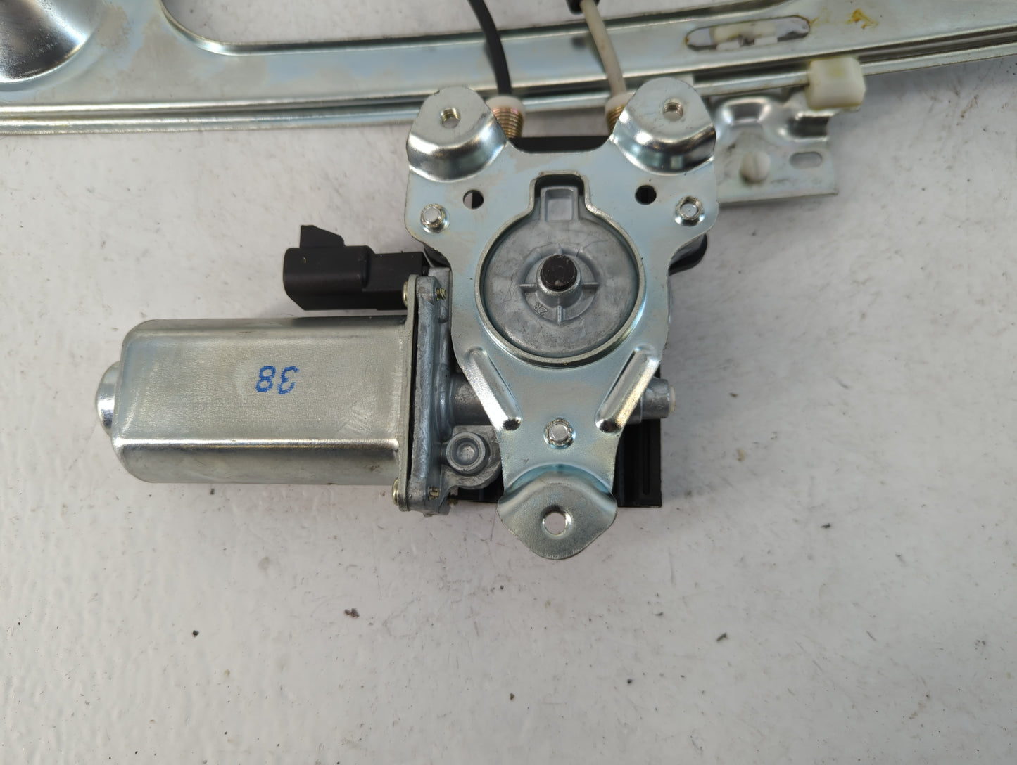 1997-2002 Pontiac Grand Prix Driver Left Front Window Regulator - Oemusedautoparts1.com