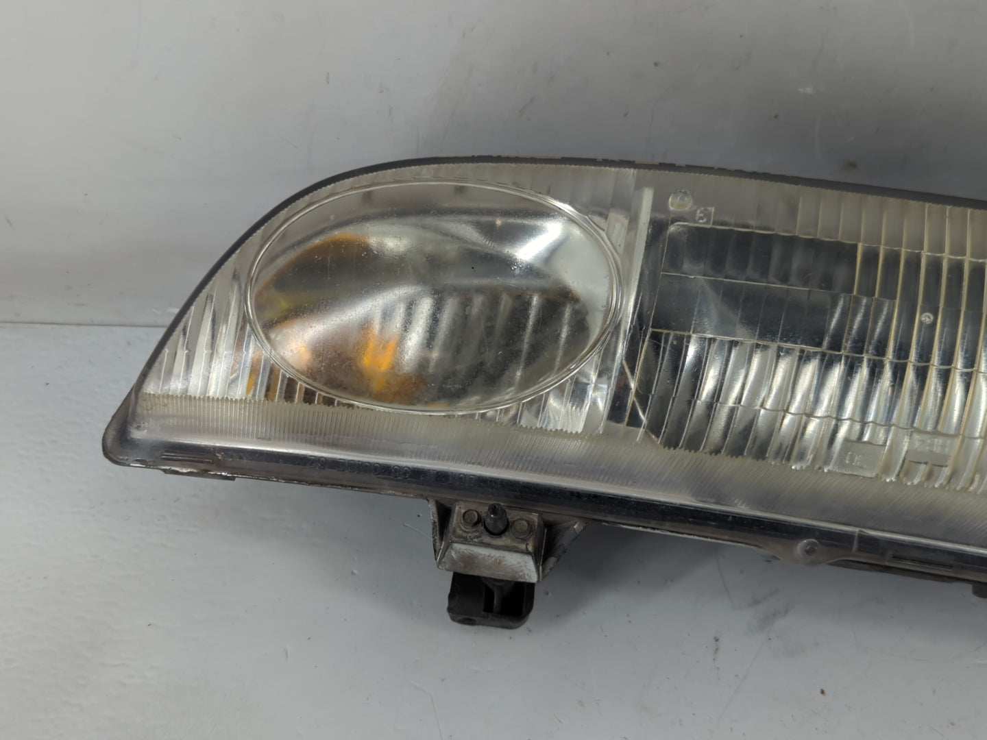 1998 Saturn Sl Passenger Right Oem Head Light Headlight Lamp 1239656 - Oemusedautoparts1.com