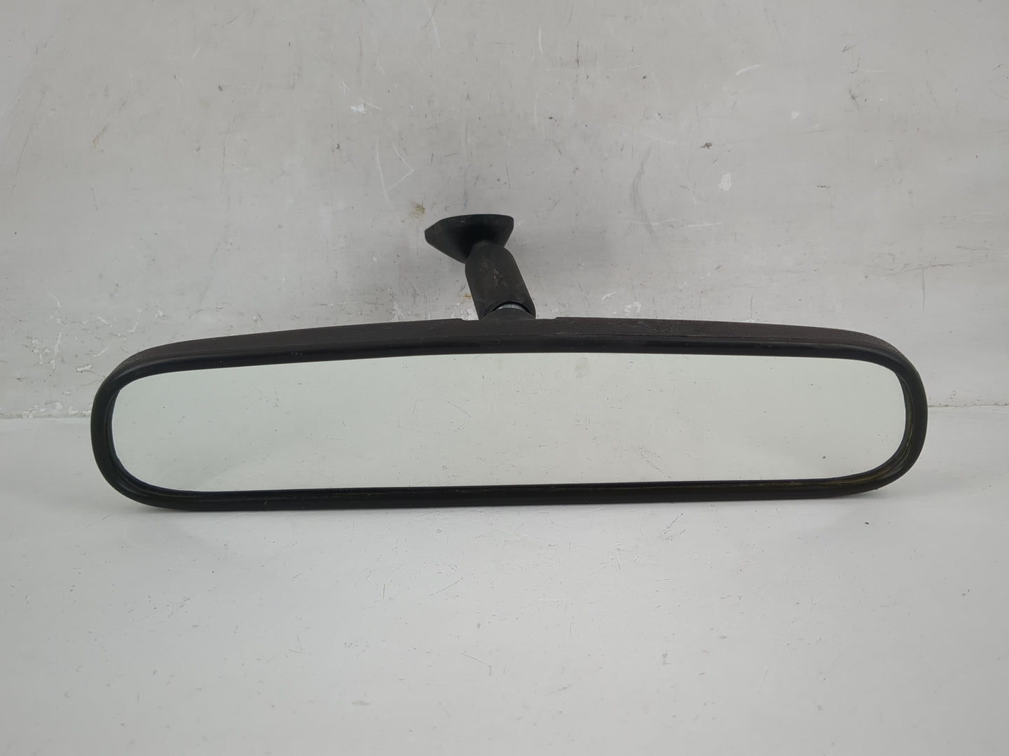 1997-2002 Saturn Sl Interior Rear View Mirror Replacement OEM P/N:E8011082 Fits OEM Used Auto Parts - Oemusedautoparts1.com