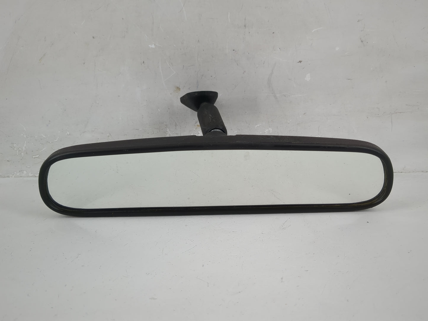 1997-2002 Saturn Sl Interior Rear View Mirror Replacement OEM P/N:E8011082 Fits OEM Used Auto Parts - Oemusedautoparts1.com