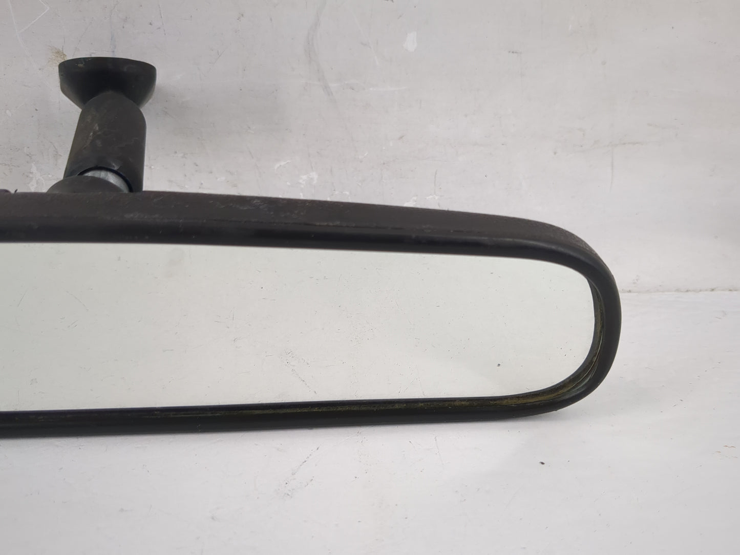 1997-2002 Saturn Sl Interior Rear View Mirror Replacement OEM P/N:E8011082 Fits OEM Used Auto Parts - Oemusedautoparts1.com