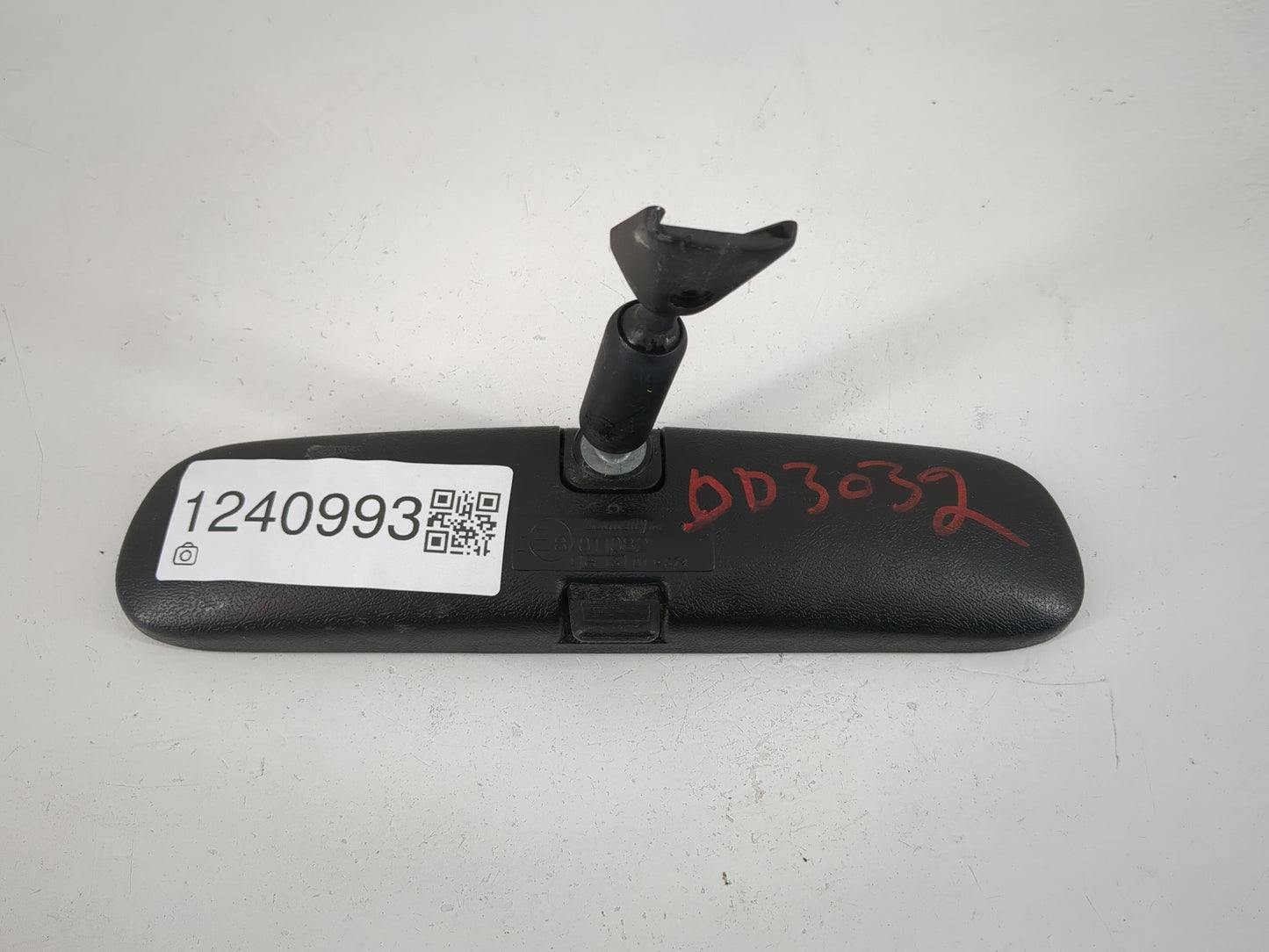 1997-2002 Saturn Sl Interior Rear View Mirror Replacement OEM P/N:E8011082 Fits OEM Used Auto Parts - Oemusedautoparts1.com