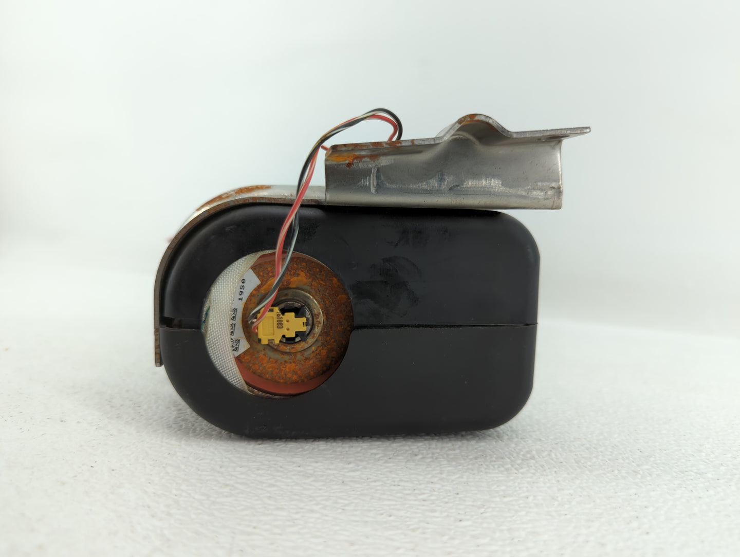 1998 Saturn Sl2 Air Bag Driver Left Knee OEM P/N:1X43-F644A74-AG Fits OEM Used Auto Parts - Oemusedautoparts1.com