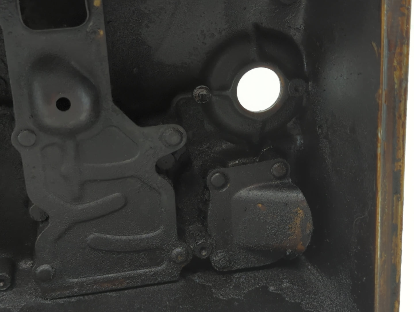 1998 Saturn Sw1 Driver Left Cylinder Head Valve Cover Fits OEM Used Auto Parts - Oemusedautoparts1.com