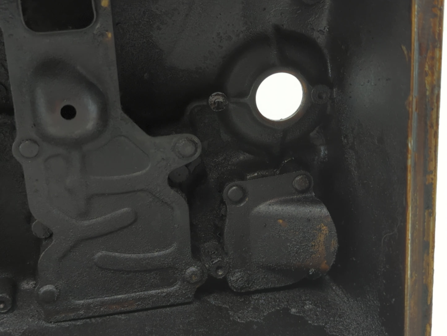 1998 Saturn Sw1 Driver Left Cylinder Head Valve Cover Fits OEM Used Auto Parts - Oemusedautoparts1.com